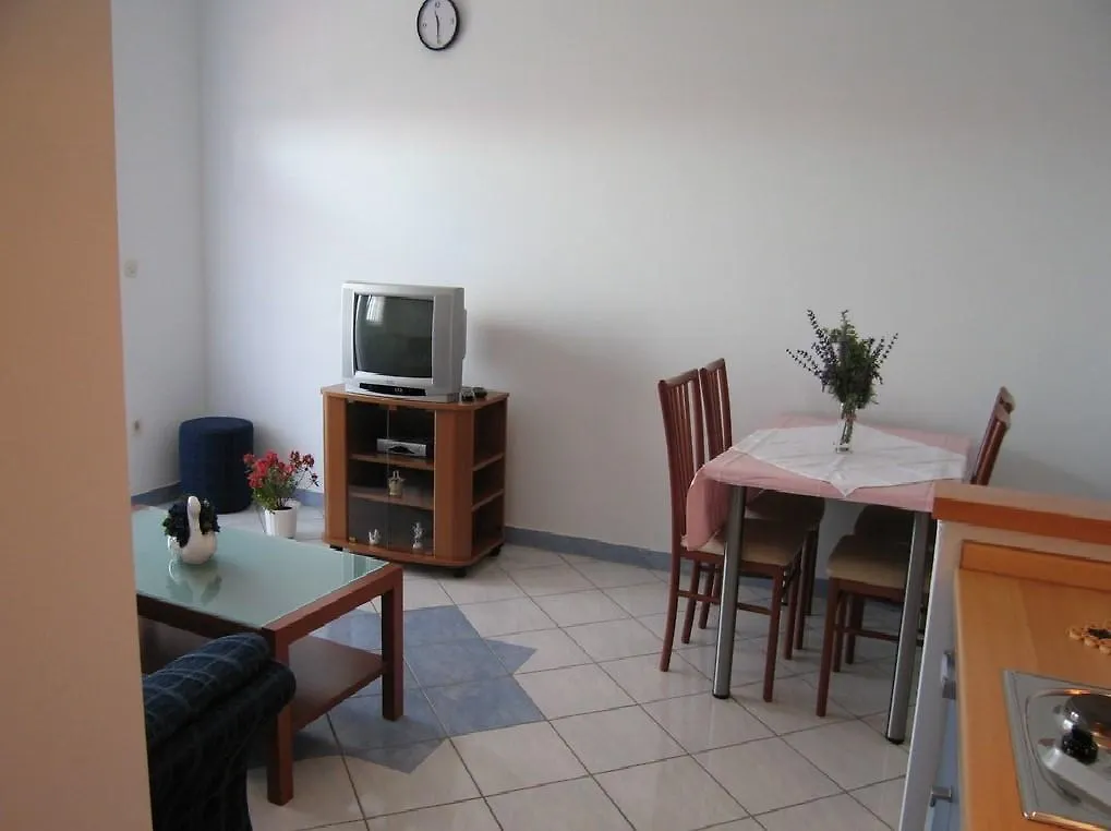 Apartment Vrsi 2 0*,